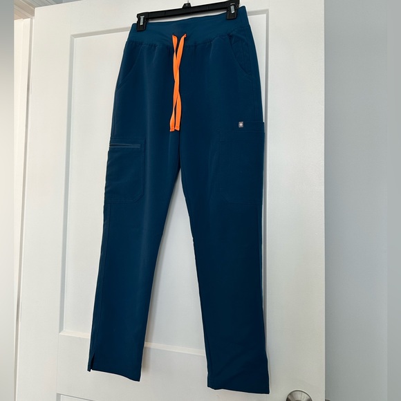 Figs Women’s Deep Reef Yola High Waisted - Petite Skinny Scrub Pants - Small - Picture 8 of 11